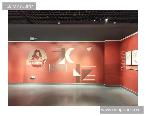 足球传奇人物雕塑展现球场英姿 彰显伟大运动精神与历史魅力